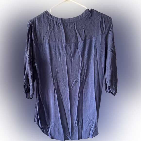 Skies are blue 3/4 length top. Blue. Size small - Picture 2 of 5